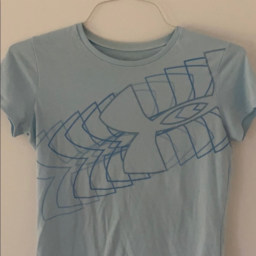 Loose fit Under Armour short sleeve shirt